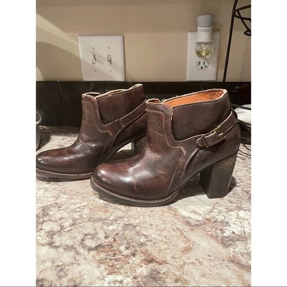 BedStu Brown Ankle Booties - Picture 1 of 7